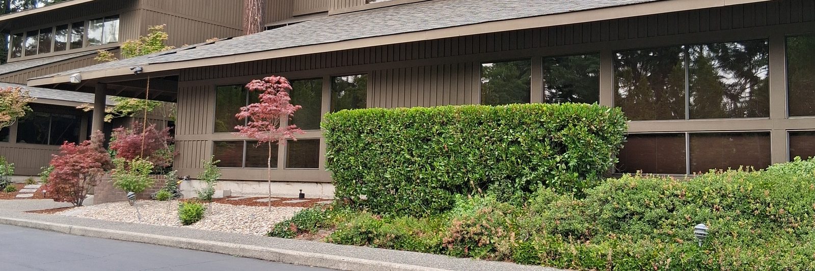 Bellewood Place office building at 2025 112th Ave NE, Bellevue WA — temporary home of All Star Massage and Spa